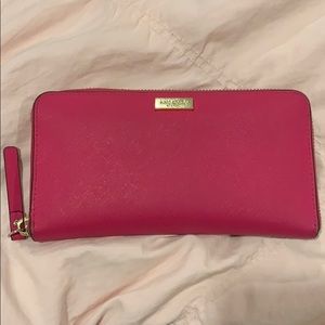 Kate Spade zip wallet